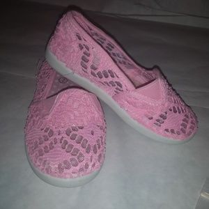 Girls pink lace slip ons